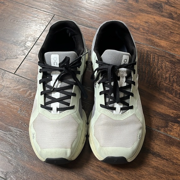 On cloudrunner - Picture 2 of 5